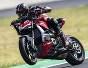 Nakedbike Ducati Streetfighter V2 2022 sắp ra thị trường