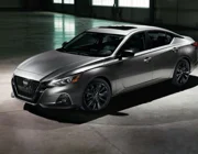Nissan Altima bổ sung thêm phiên bản Midnight Edition 2022 có gì "chất"?