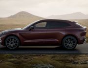 Chiếc Aston Martin DBX thứ hai về Việt Nam với màu sơn nổi bật
