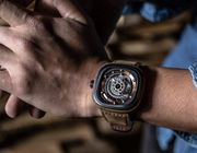 SEVENFRIDAY: Tự tin mọi lúc cùng PS2/01