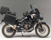 Honda Africa Twin có thêm "bản độ" chính hãng ngầu hơn