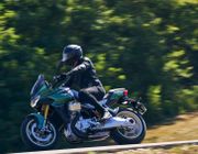 Moto Guzzi trình làng V100 Mandello 2021 tại triển lãm EICMA