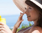Kem chống nắng: Không chỉ để đi biển...