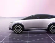 Nissan công bố chiến lược "Nissan Ambition 2030" điện khí hóa các mẫu xe