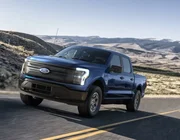 Muốn mua Ford F-150 Lightning? Chờ 3 năm nữa!