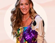 Chiếc túi Baguette nổi tiếng của Carrie Bradshaw đã chính thức trở lại màn ảnh sau khi bị … “đánh cắp”