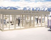 Giorgio Armani Neve mang thời trang tới một “đỉnh cao” mới
