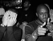 Drake tưởng nhớ Virgil Abloh qua một hình xăm ý nghĩa