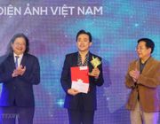 "Bố già" Trấn Thành tiếp tục đại thắng giải thưởng cuối năm