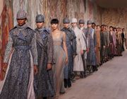 Haute Couture mùa Thu-Đông 2021 đem đến sự “tái sinh” với những đổi thay và bước tiến mới