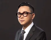 NTK Công Trí đưa đầm dạ hội Việt Nam lên bản đồ thời trang thế giới