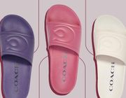 Thắng lớn với “túi gối”, Coach tiếp tục cho ra mắt thiết kế Ulla slides