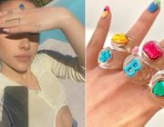 Những chiếc nhẫn “đồ chơi” khiến Ariana Grande mê mẩn