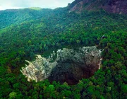 Trải nghiệm “thót tim” với những tour du lịch mạo hiểm nhất nhì thế giới