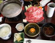 Sukiyaki - Đặc sắc hương vị lẩu truyền thống Nhật Bản