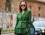 Chinh phục xu hướng màu xanh lá “khó nhằn” của mùa xuân hè 2021
