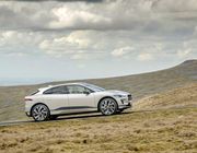 SUV Jaguar I-PACE vượt thử thách Everesting chỉ với 1 lần sạc