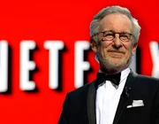 Đạo diễn huyền thoại Steven Spielberg ký hợp đồng sản xuất phim với Netflix