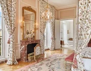 Trải nghiệm cuộc sống hoàng gia trong cung điện Versailles