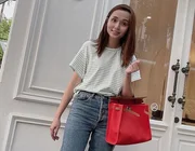 Ái nữ cựu chủ tịch CLB Sài Gòn lên đồ sang chảnh, xách túi Hermes trên dưới 80 triệu nhưng tự thấy "nhìn nó vớ vẩn"