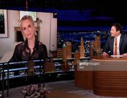Mỹ nhân Fast & Furious - Charlize Theron diện sơ mi xuyên thấu của NTK Công Trí trên sóng truyền hình Mỹ