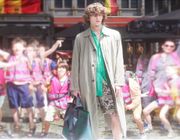 Dries Van Noten Xuân Hè 2022 - Âm hưởng của tự do