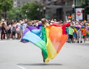 Nhiều thương hiệu lớn đồng loạt ra mắt các BST ủng hộ Pride Month - P1