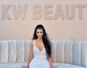 Kim Kardashian West công bố “tương lai” cho KKW Beauty
