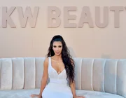 Kim Kardashian West công bố “tương lai” cho KKW Beauty