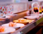 5 địa điểm thưởng thức sushi băng chuyền nổi tiếng tại Nhật Bản