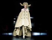 Jean Paul Gaultier Haute Couture Thu Đông 2021 - Cuôc song hành cùng Chitose Abe