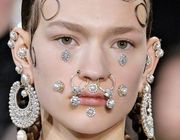 Các vị trí xỏ khuyên trên cơ thể và những điều cần lưu ý