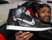 PJ Tucker chơi lớn khi diện mẫu giày Nike Air Jordan 1 nạm kim cương
