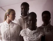 Fendi Couture Thu Đông 2021: Bức tranh khắc hoạ thành Rome