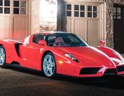 Siêu xe Ferrari Enzo 2003 được bán với giá 3,8 triệu USD