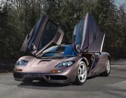 Siêu xe McLaren F1 Road 1995 được bán đấu giá với kỷ lục 20,5 triệu USD