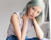 Phấn tóc – Dụng cụ “chữa cháy” tuyệt vời cho nàng tóc mỏng