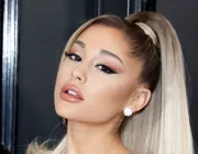 Ariana Grande chuẩn bị ra mắt thương hiệu làm đẹp của riêng mình?