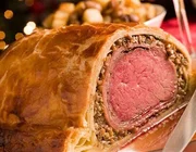 Bò cuộn đút lò Wellington - Vua của các bữa tiệc sang trọng ở Châu Âu