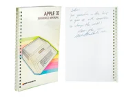 Hướng dẫn sử dụng Apple II do Steve Jobs ký tên được đấu giá 18 tỷ VNĐ