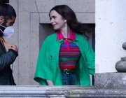 Emily In Paris mùa 2 - Cuộc sống chân thật hơn của cô nàng Emily tại Kinh đô thời trang