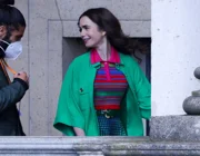 Emily In Paris mùa 2 - Cuộc sống chân thật hơn của cô nàng Emily tại Kinh đô thời trang