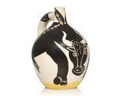 Bình gốm của danh hoạ Picasso được đấu giá lên đến 2,5 tỷ VNĐ