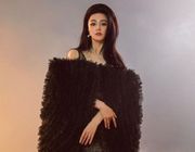 Váy Phạm Băng Băng từng mặc thắng đấu giá 500 triệu