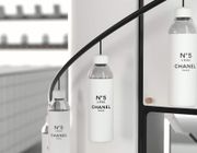 Chai nước chỉ là chai nước, nhưng vì sao chai nước Chanel No.5 L’Eau có giá 1,3 triệu VNĐ?