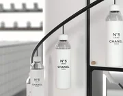 Chai nước chỉ là chai nước, nhưng vì sao chai nước Chanel No.5 L’Eau có giá 1,3 triệu VNĐ?