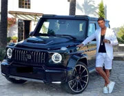 Cristiano Ronaldo khoe ảnh cùng siêu xe khiến cộng đồng mạng phát sốt