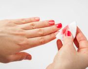 5 sản phẩm tẩy sơn móng tay hiệu quả mà không gây khô móng