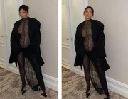 Thời trang đầm bầu xuyên thấu của nữ triệu phú Kylie Jenner