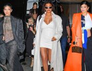 Thời trang mẹ bầu của Kylie Jenner khiến công chúng điên đảo